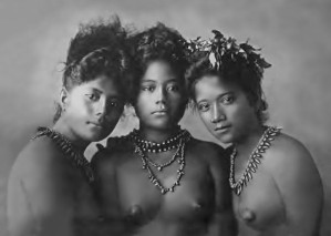 800px-3_Samoan_girls-1902.jpg