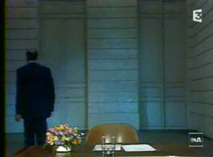 giscard-au-revoir.png