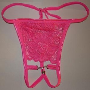 C---string-RS-coeur-strass.jpg
