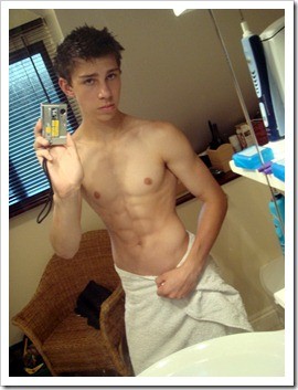 Teen boys with their towels18