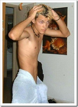 Teen boys with their towels09