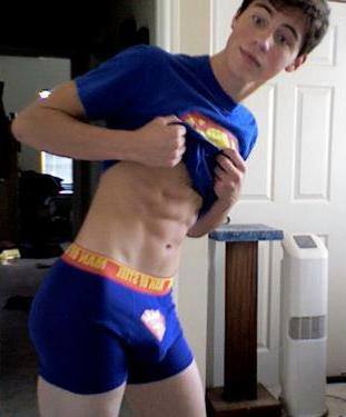 tumblr_nb6xirLpB21t757z3o1_400.jpg