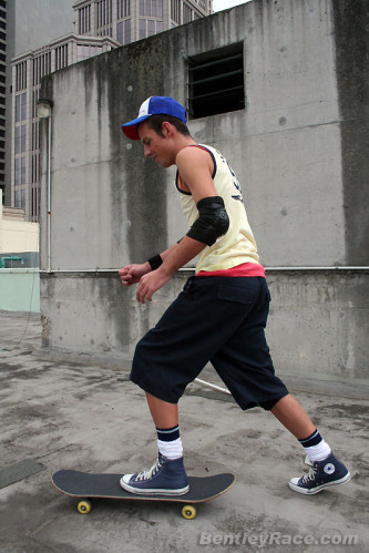 aaron et son skate par un photographe australien03