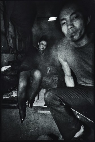 Zhang-Haier-Wang-Wei-with-a-man-smoking-Guangzou-1989