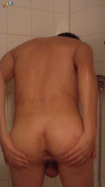 ass in shower (4)