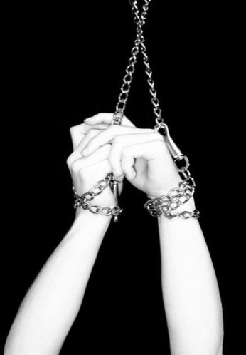 bondage-chain-hands-black.jpg