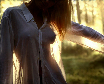sexy-blonde-transparent-white-blouse-sun.jpg