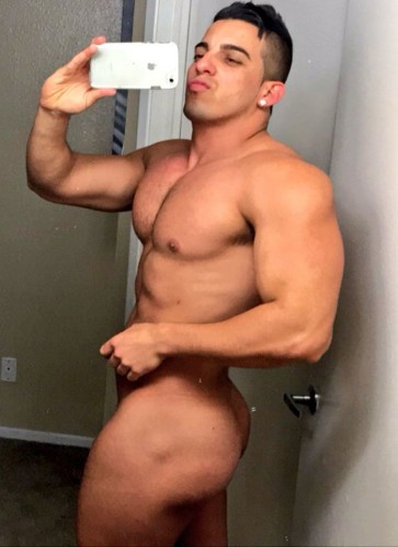 Jacob-Taylor-Muscle-Hunk-Naked-Selfie-Gay-Porn-Star-RandyBl.jpg