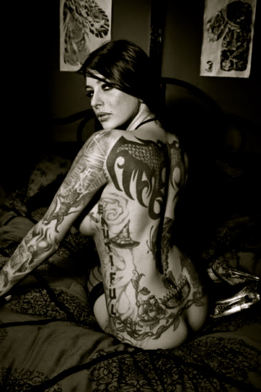 Tattoo-girl-sexy-tattoo-pin-up-louve-french-touch-tatoo lar