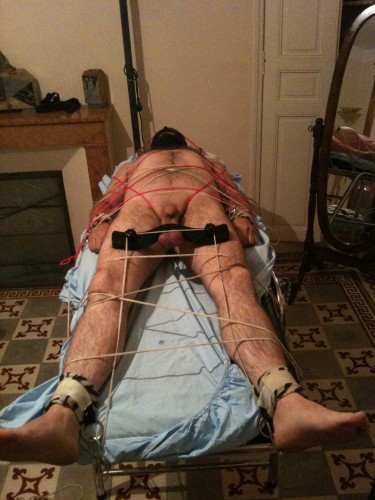 BONDAGE 0083
