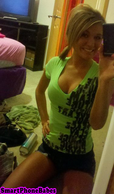 smartphonebabes193.jpg