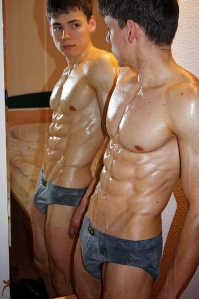 tumblr_n2u96t4gQN1t0bjk9o1_500.jpg
