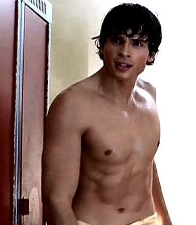 Tom-Welling-SEXY-tom-welling-8921344-400-460.jpg