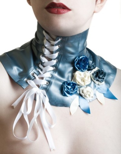 collier-latex.jpg