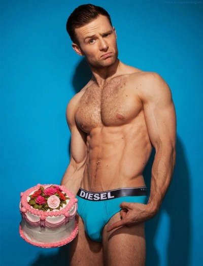 How-Hung-Is-Harry-Judd-1.jpg