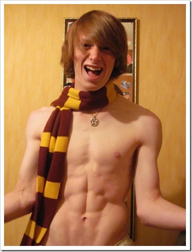 Twinks in scarves05