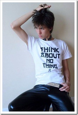 Teen boys can be sexy also with clothes on03