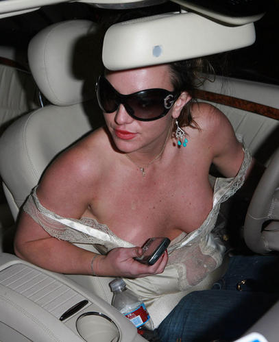 britney-spears-slip010802.jpg