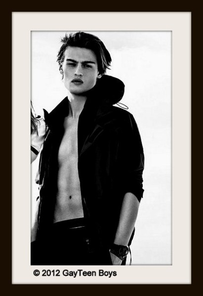 Burberry_Sport_visual.jpg