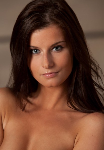 megan-in-glamour-girl10.jpg