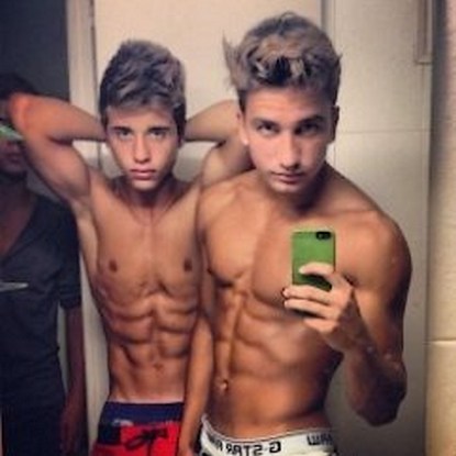 Deux-Jolies-Minets--Des-Pures-Bombes---Blog-de-GaySexyBoy.jpg