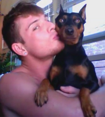 Trop-mignon-le-chien-a-Brent-Corrigan.jpg