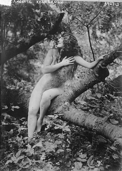 Annette Kellerman nude in a tree (1916)