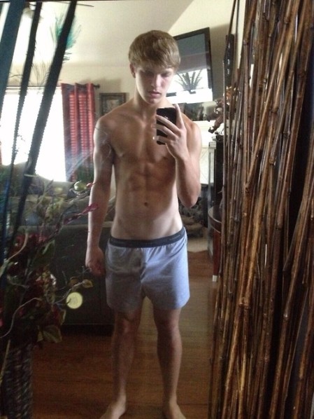 tumblr_n9td8hiJb01sw5j4eo1_500.jpg