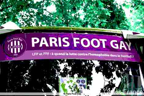 paris-gay-foot-02.jpg