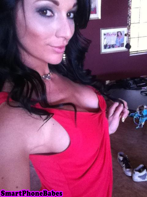 smartphonebabes192.jpg
