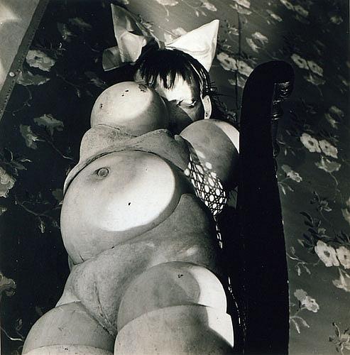 bellmer-hans-la-poupee-1935.jpg