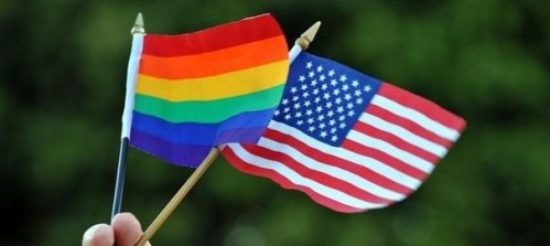 2365352 un-drapeau-de-la-communaute-gay-et-un-drapeau-ameri