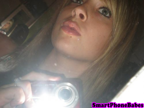 smartphonebabes205.jpg