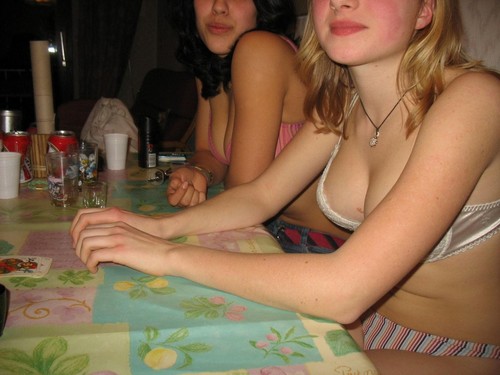 Strip-poker.jpg