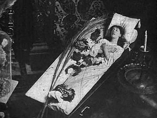 sarah-bernhardt-in-her-coffin.jpg