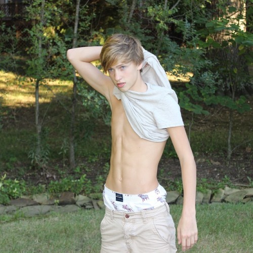 tumblr_nen2cr9GjB1t757z3o1_500.jpg