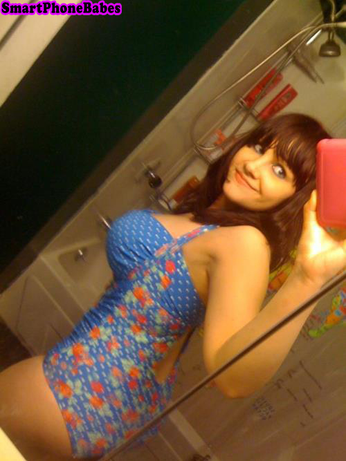 smartphonebabes121.jpg