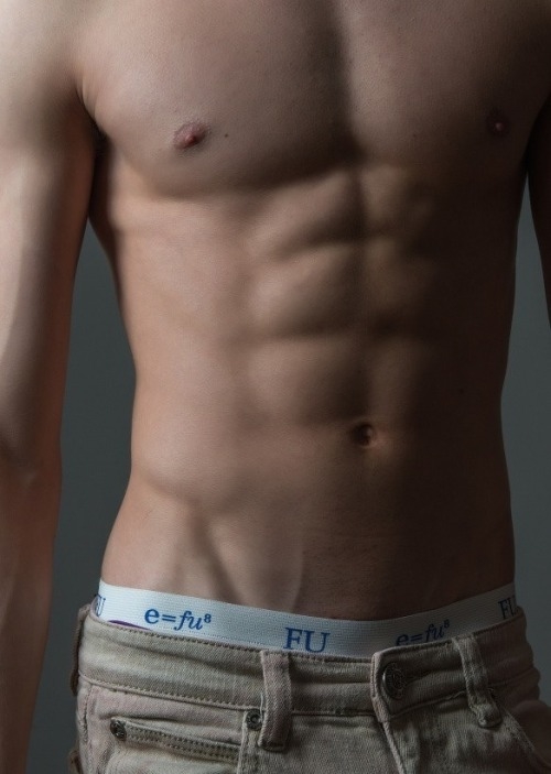 Joli-Buste-Muscle-de-Jeune.jpg