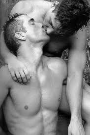 gay-male-kissing-cumshotlube--5-.jpg