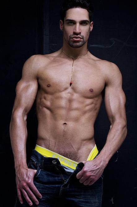 Sexy-men-in-yellow-underwear-cumshotlube--19-.jpg