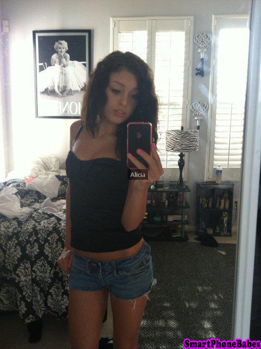 smartphonebabes156.jpg