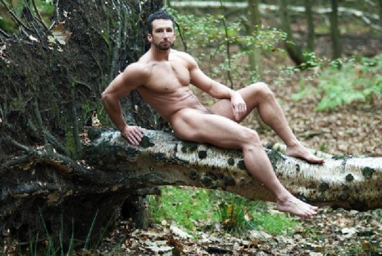 Naked-in-the-woods003.jpg