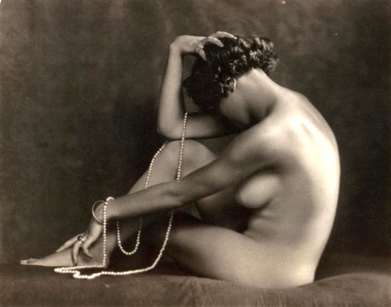 jeune-femme-nue-assise-de-profil-1920-1925-carlo-wulz-museo