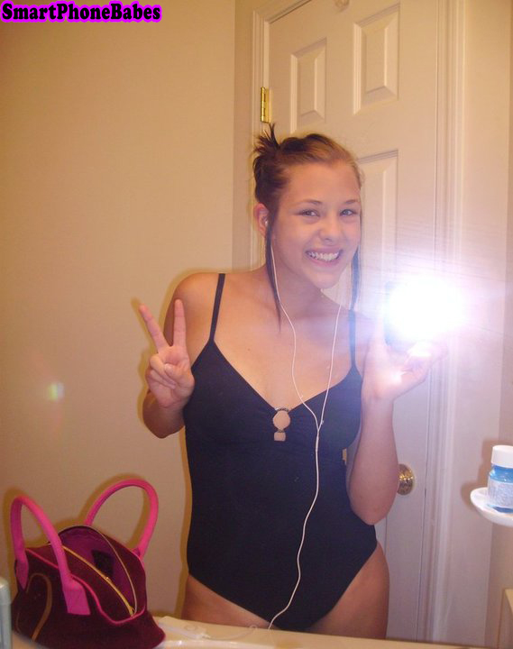 smartphonebabes96.jpg