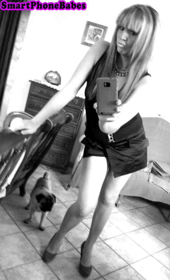 smartphonebabes222.jpg