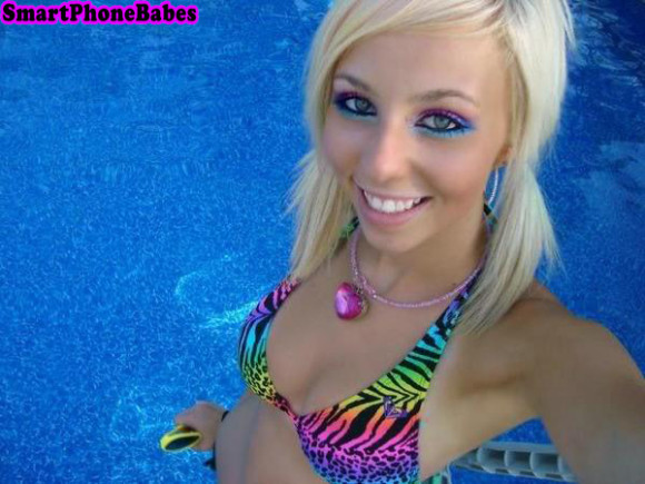 smartphonebabes184.jpg