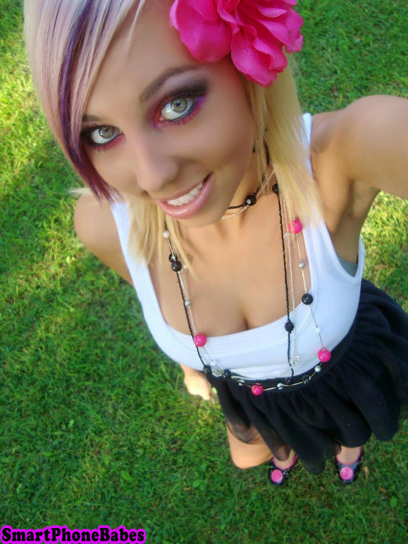 smartphonebabes163.jpg