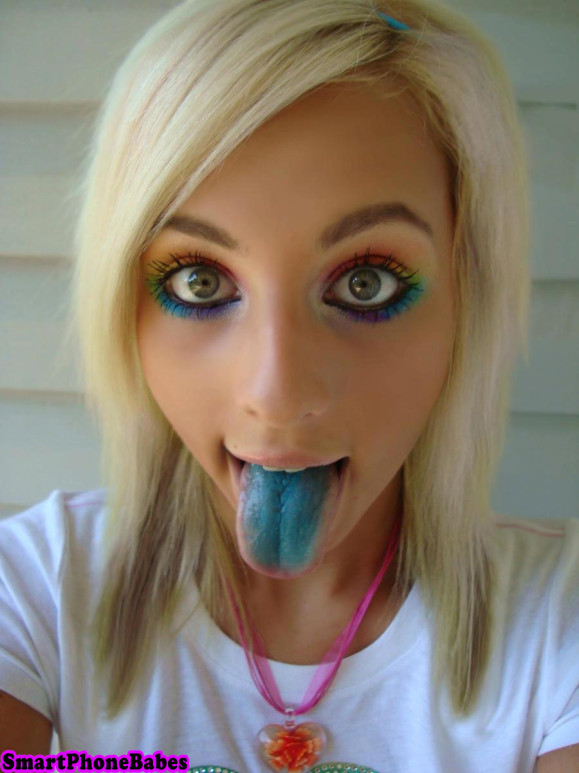 smartphonebabes182.jpg