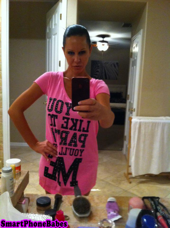 smartphonebabes223.jpg