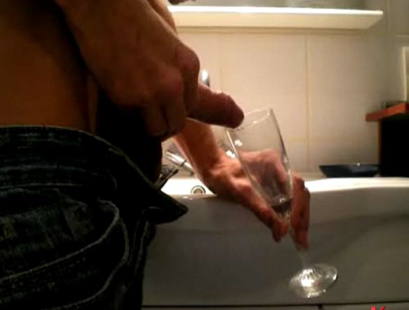 Piss Champagne Cup and drink (4)